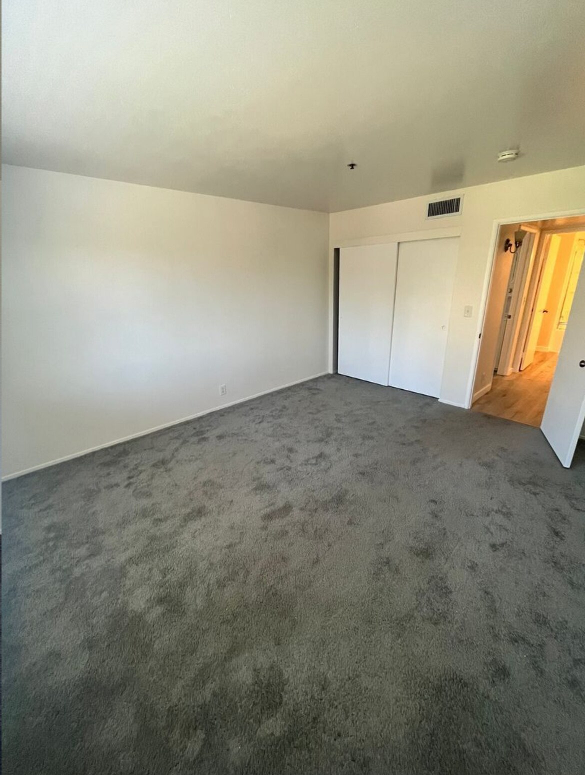 Left side bedroom - 3980 Faircross Pl