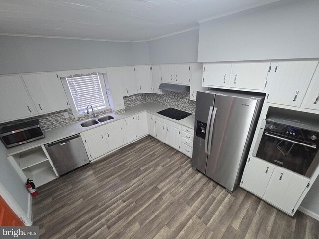 Building Photo - 9 E Simpson St