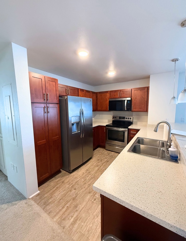 Building Photo - 3/2.5/2 Townhome is Kapolei- Pohakala at M...