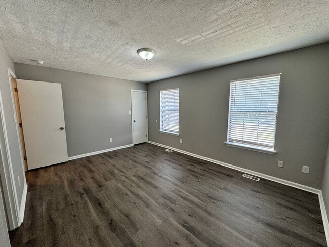 Building Photo - 306 Circuit Ln
