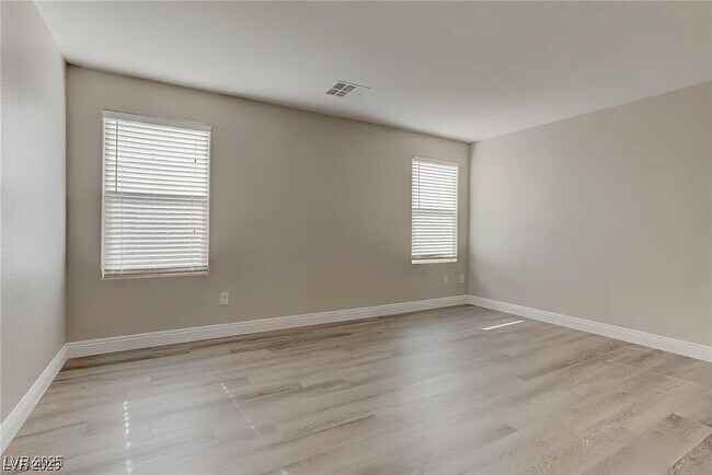 Building Photo - 7021 Town Forest Ave