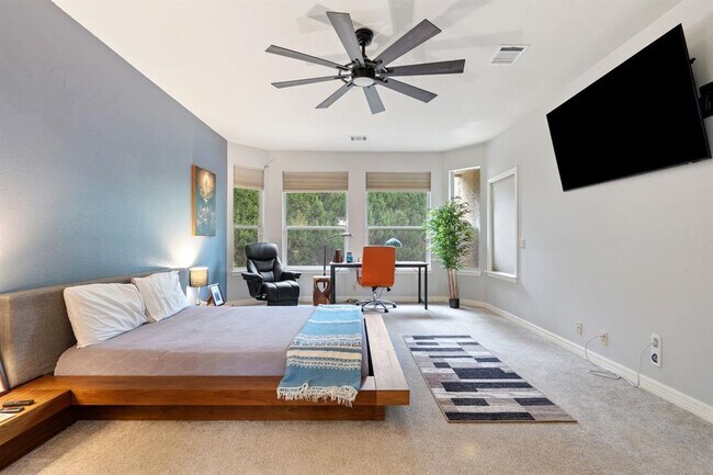 Building Photo - 2812 Cascade Falls Dr