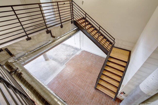 Building Photo - 215 Coca-Cola Pl