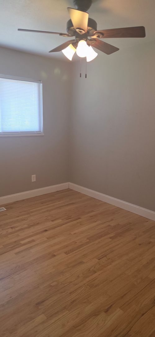 Building Photo - 2906 Cabrillo Cir