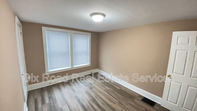 Building Photo - 1104 Fourteenth Avenue