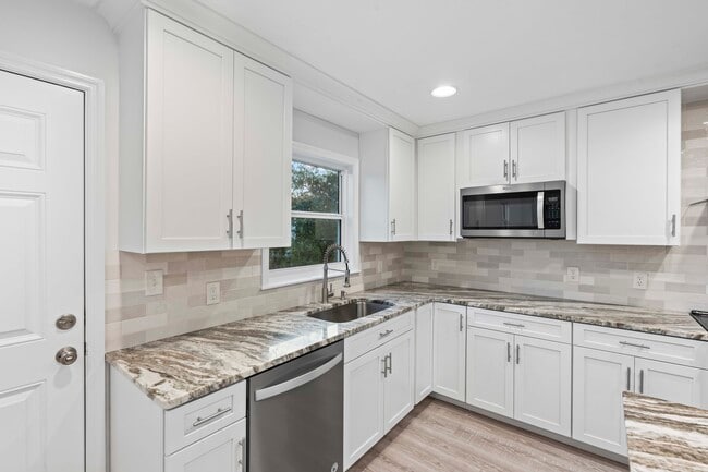 Building Photo - 4857 Hummingbird Trail