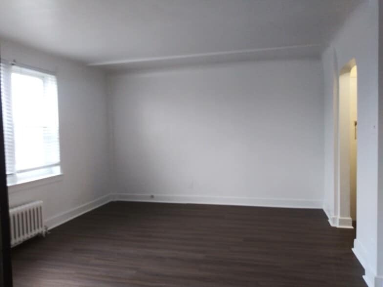 Building Photo - 808 N Main St