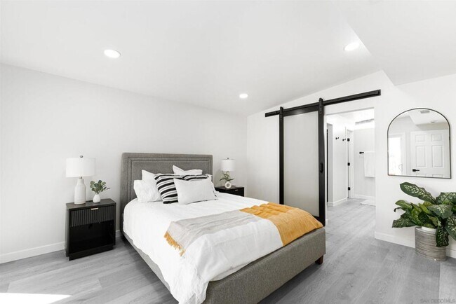 Building Photo - Charming Remodeled Home in Clairemont!
