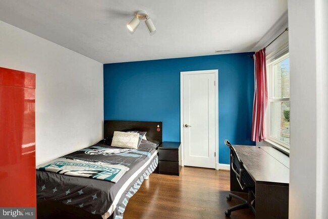 Building Photo - 4708 Yuma St NW