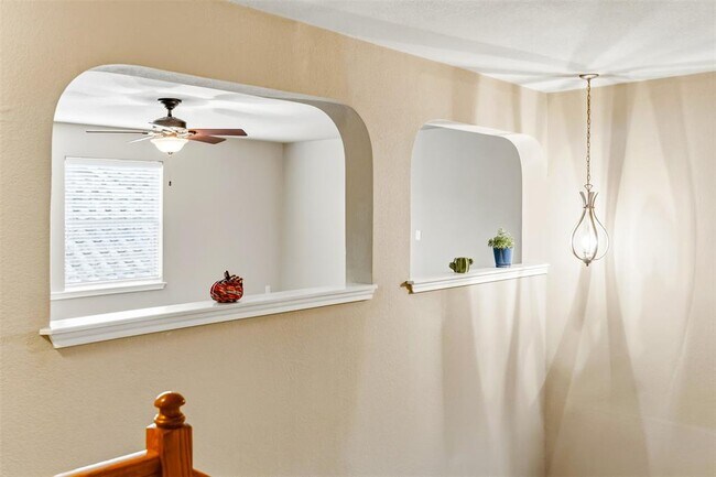 Building Photo - 14504 Broadwinged Hawk Dr