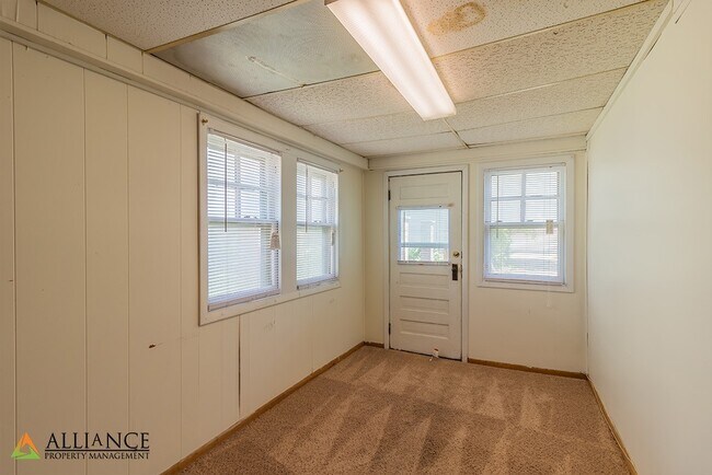 Building Photo - 711 Fremont St