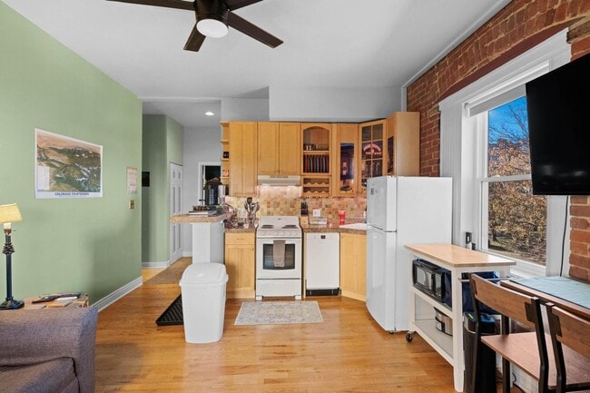 Building Photo - 1450 High St