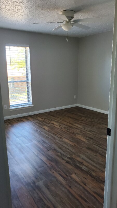 Building Photo - 15 E Mountain Ln