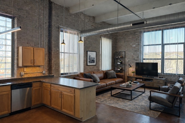 Building Photo - Ovaltine Court