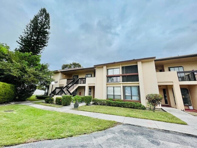 Building Photo - 2297 SW 15th St