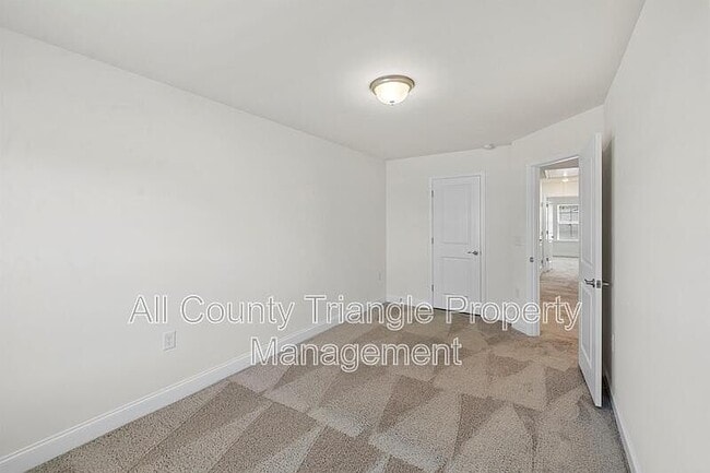 Building Photo - 2105 Nandina Trl