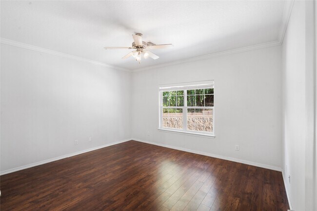 Building Photo - 111 Harbour Town Cir