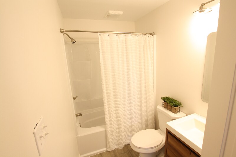 Building Photo - 559 Tannehill St