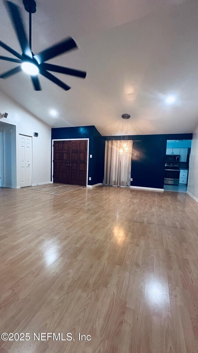 Building Photo - 4765 Marsh Hammock Dr W