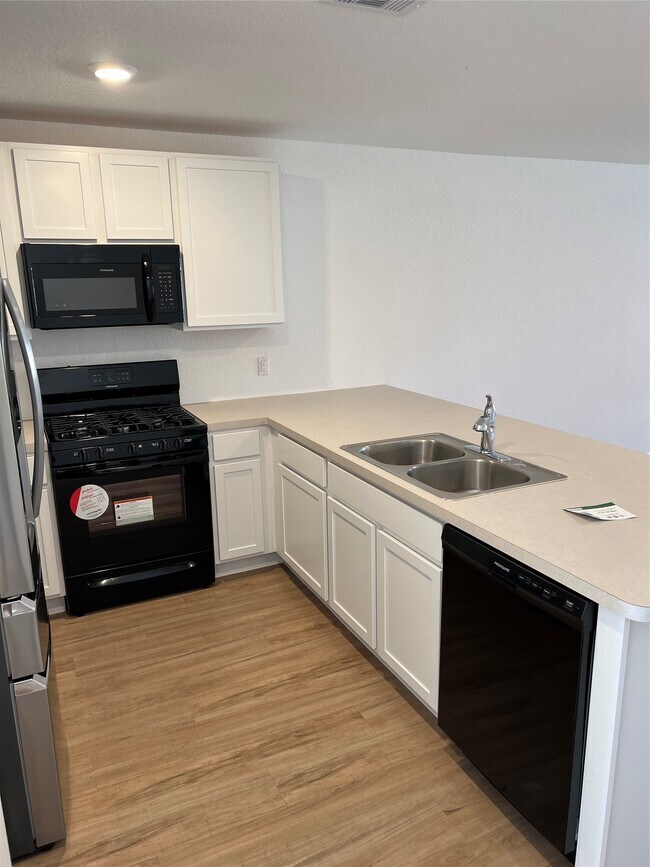 Building Photo - 27006 Winward Crk Trl