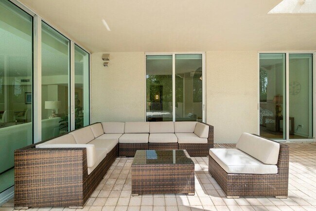 Building Photo - 3720 S Ocean Blvd
