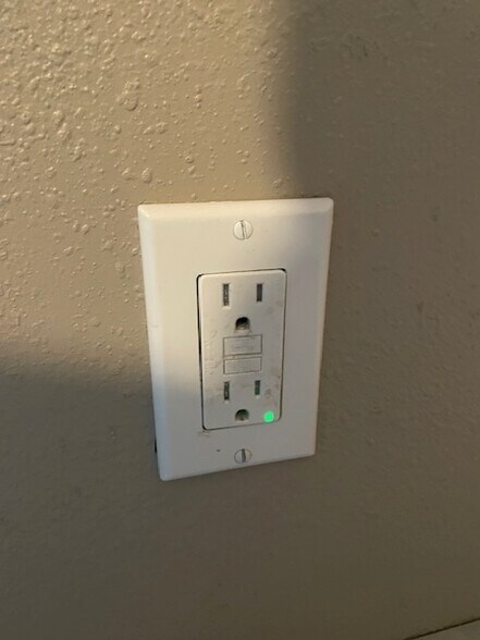 Upgraded GFCI Outlets... - 19438 Lorne St