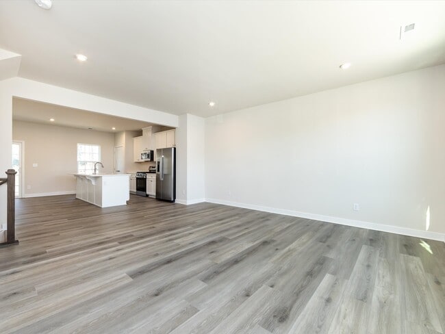 Building Photo - 431 Moondance Dr