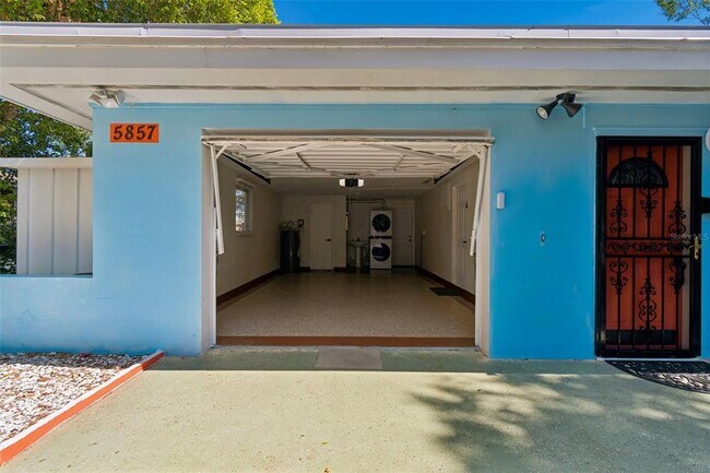 Building Photo - 5857 4th Ave N