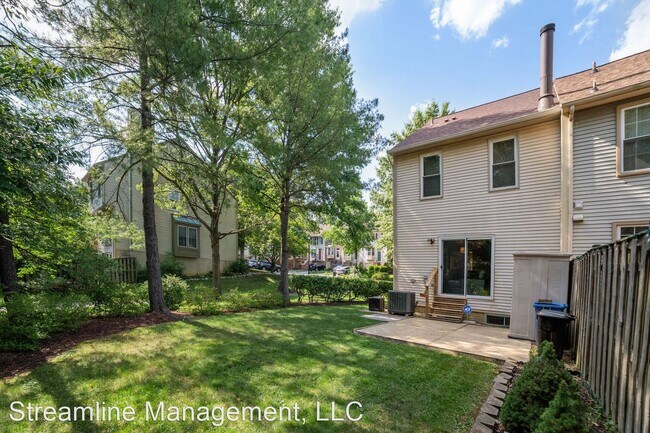 Building Photo - 2 br, 3.5 bath House - 14224 Angelton Terr