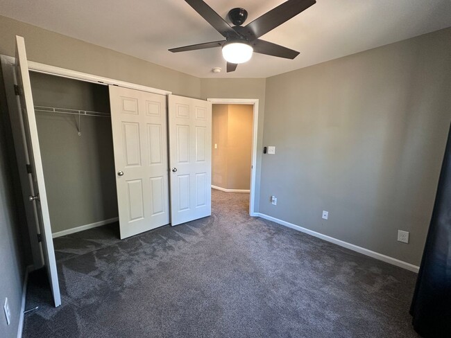 Building Photo - 66 Great Oak Ct