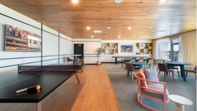 Building Photo - 1133 South Blvd