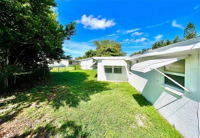 Building Photo - 4640 Taray Ln