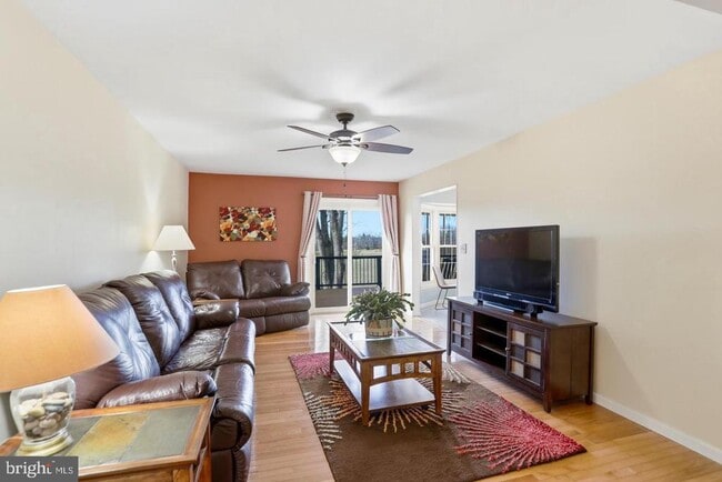 Building Photo - 4708 SUMMIT Rd