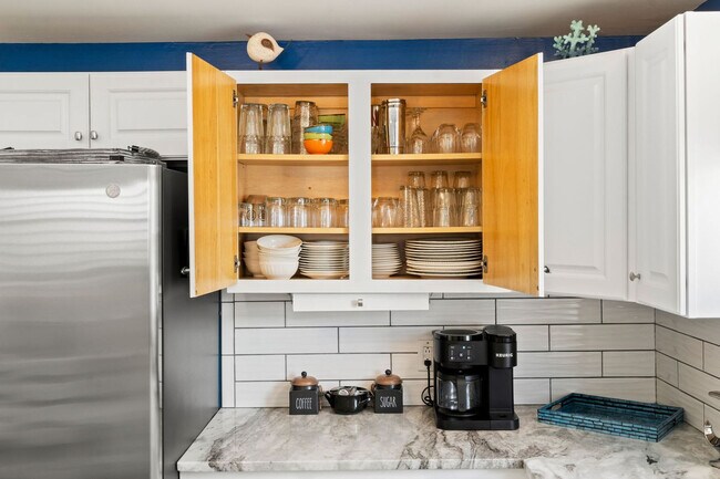 Building Photo - 8 Duston Ave