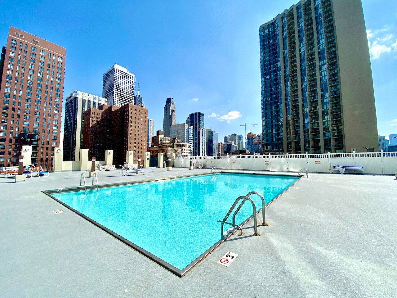 8th floor heated pool. - 1122 N Clark St