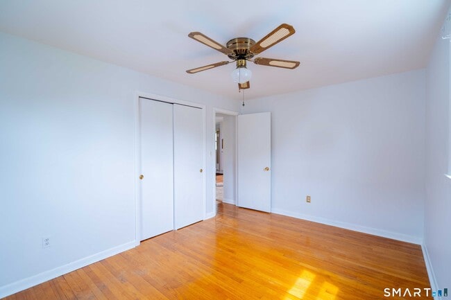 Building Photo - 326 Grovers Ave