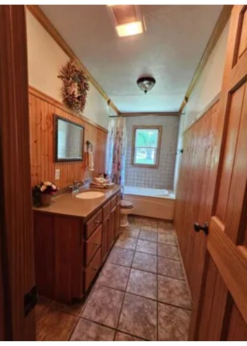 Building Photo - 216 Caroline Dr