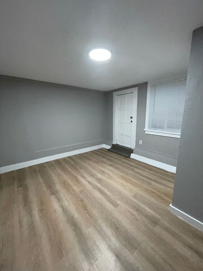 Building Photo - 1619 12th St