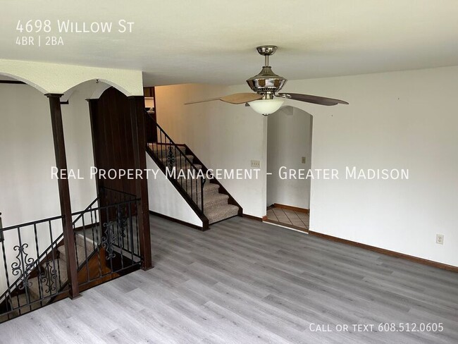 Building Photo - Large well kept duplex rental home just ou...