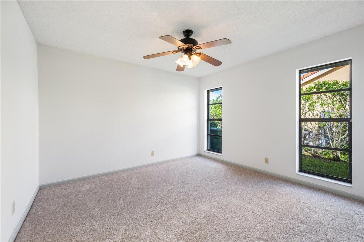 Building Photo - 2216 Amesbury Ct