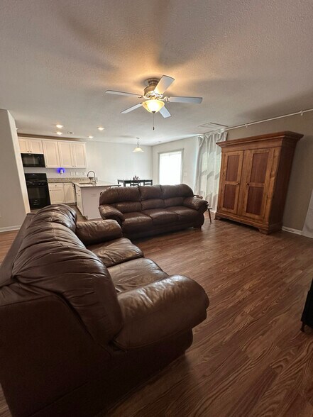 Building Photo - 2071 Alderman Way