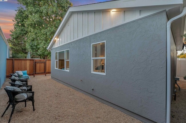 Building Photo - 930 Magnolia Dr