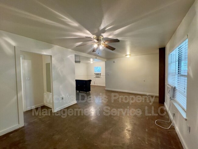 Building Photo - 4708 Red River St