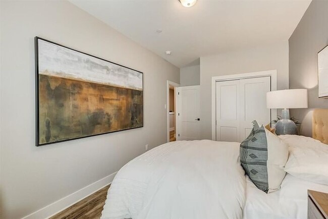 Building Photo - 4525 Colosseum Wy