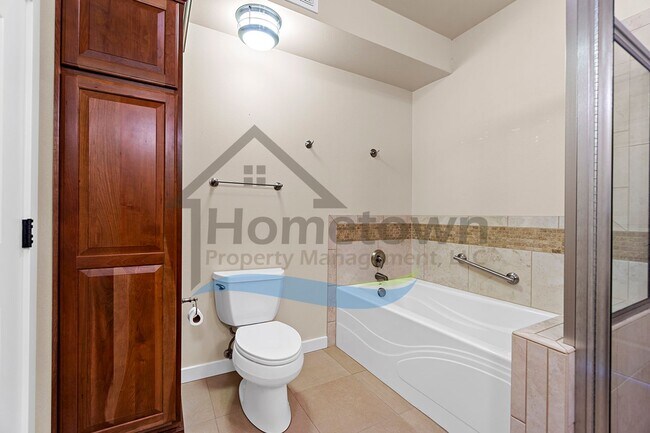 Building Photo - 355 W Waterside Dr