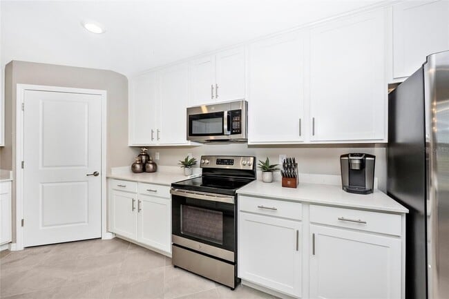 Building Photo - 12470 Wellen Golf St