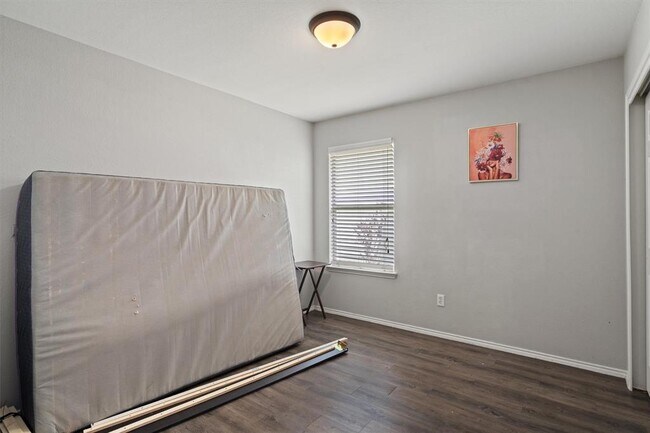 Building Photo - 18029 Basket Flower Bend