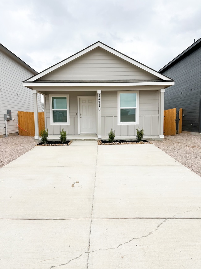 Building Photo - 14710 Candelabra Cactus