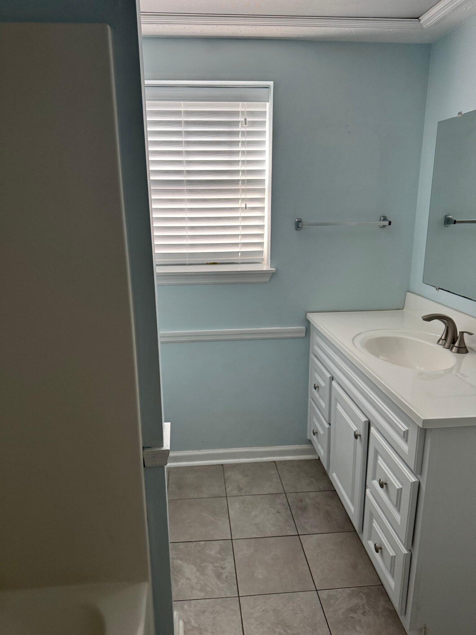 Building Photo - 112 E Manning St