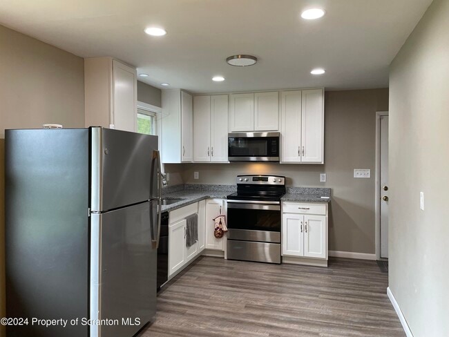Building Photo - 3771 PA-115